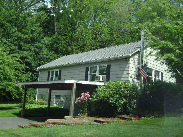 Building photograph for 6 SPRING RD